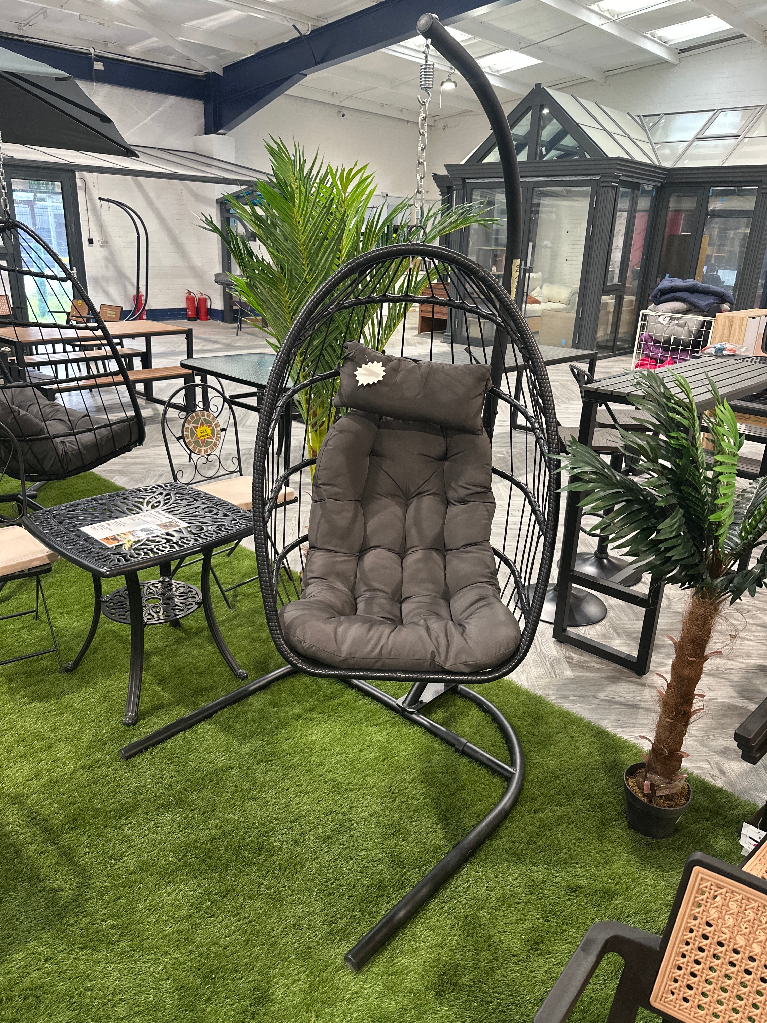 Outdoor Garden Hanging Egg Shaped Chair with U Shaped Base