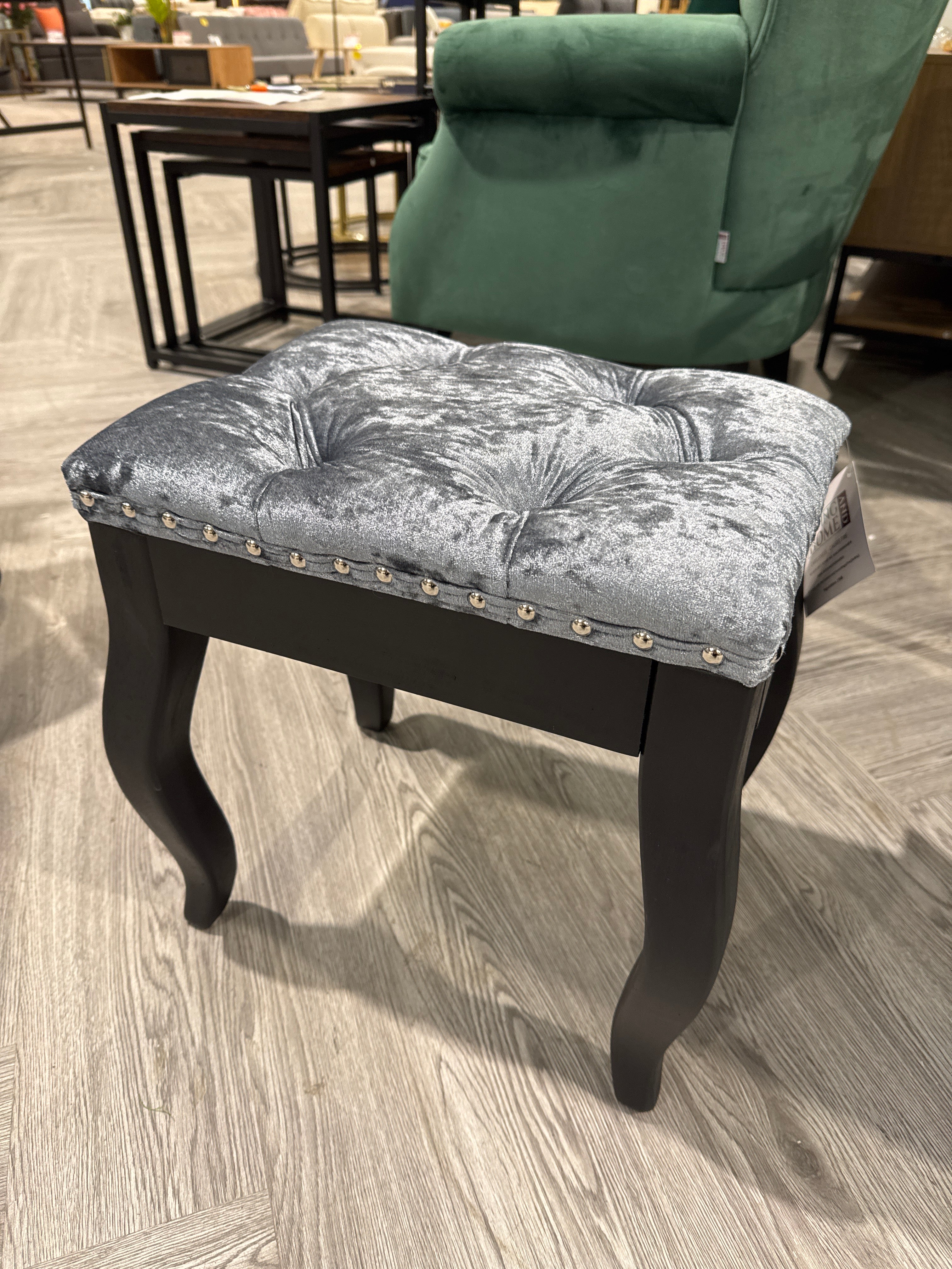 Dressing Table Stool of Nailhead Trim and Wooden Legs Silver Grey