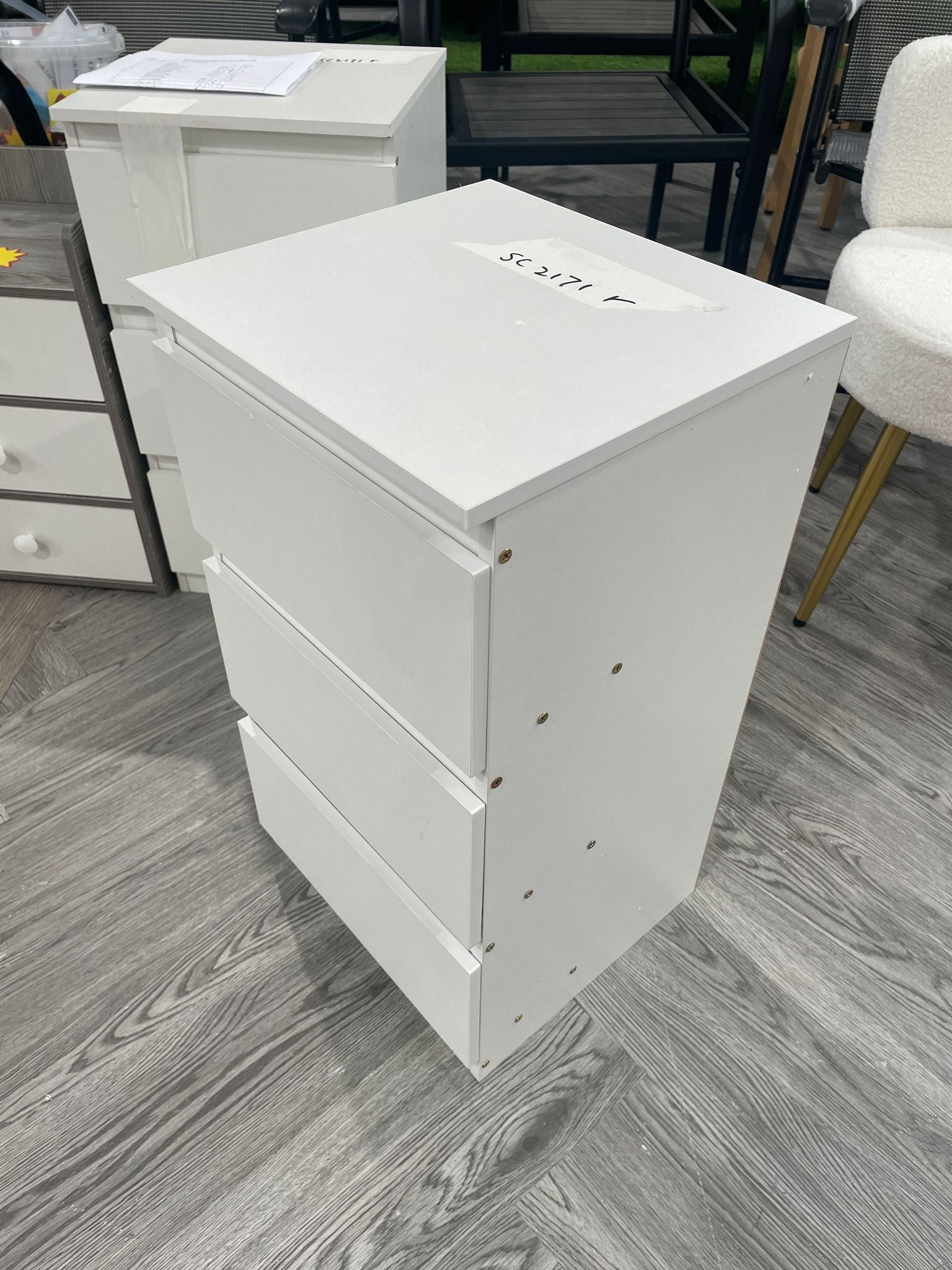 White Wooden Bedside Table Nightstand with 3 Drawers
