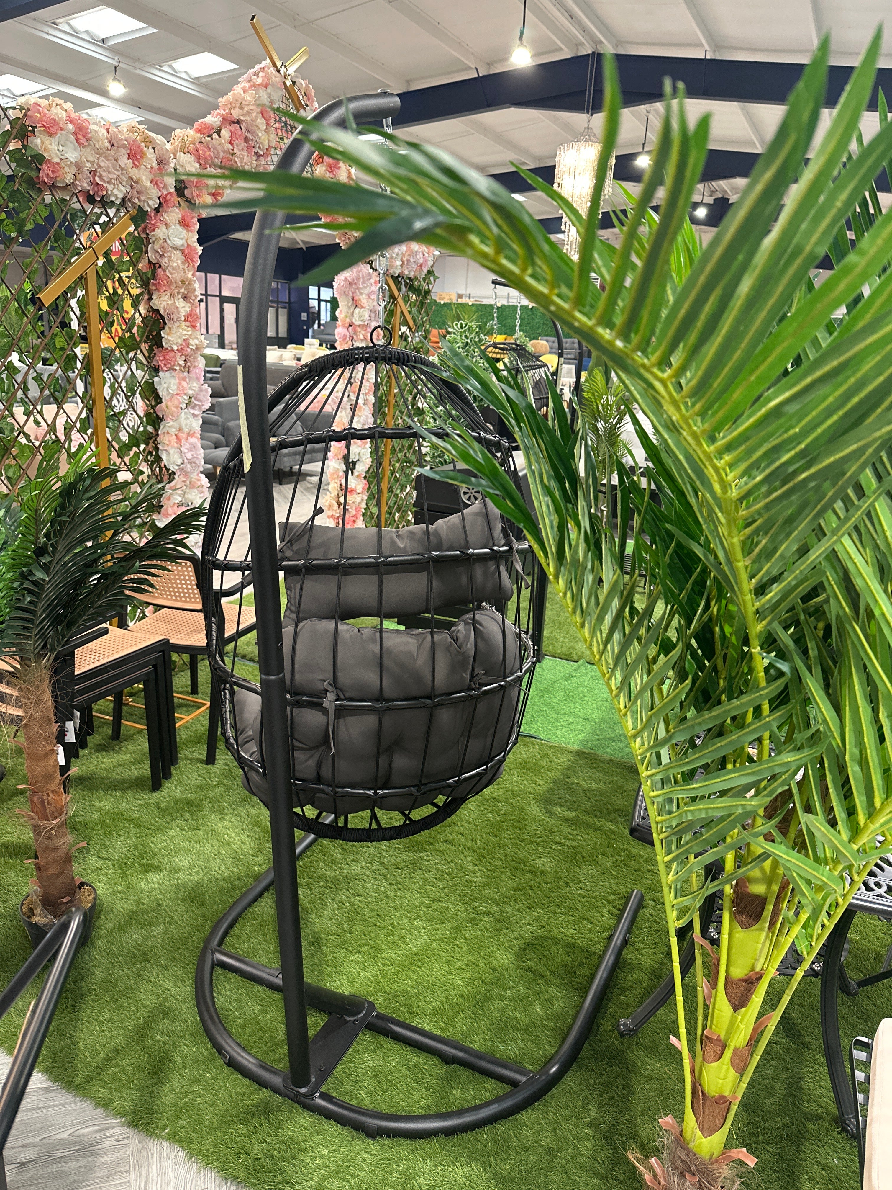 Outdoor Garden Hanging Egg Shaped Chair with U Shaped Base