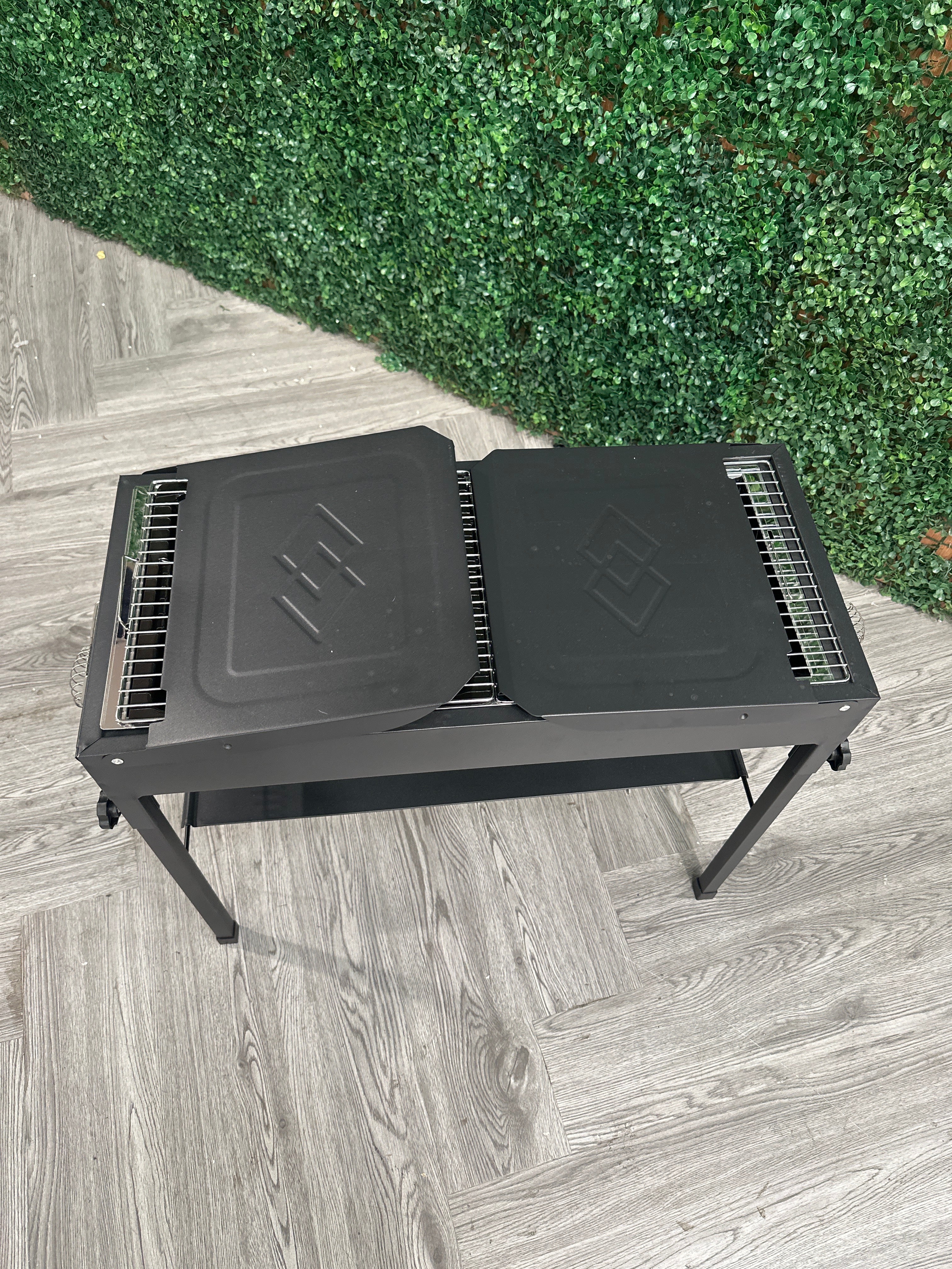 Outdoor Portable Charcoal Barbecue Grill