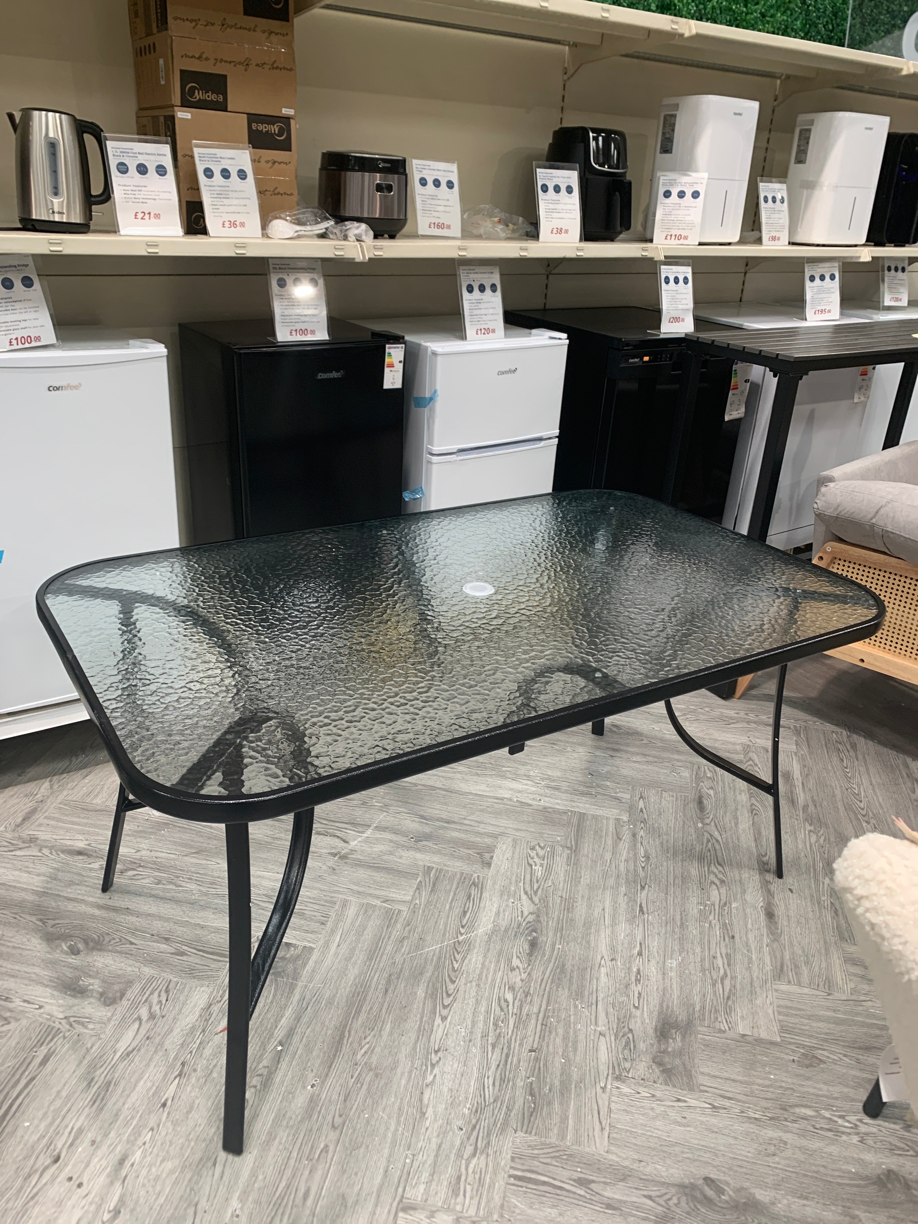 Tempered Glass Outdoor Coffee Table with Parasol Hole