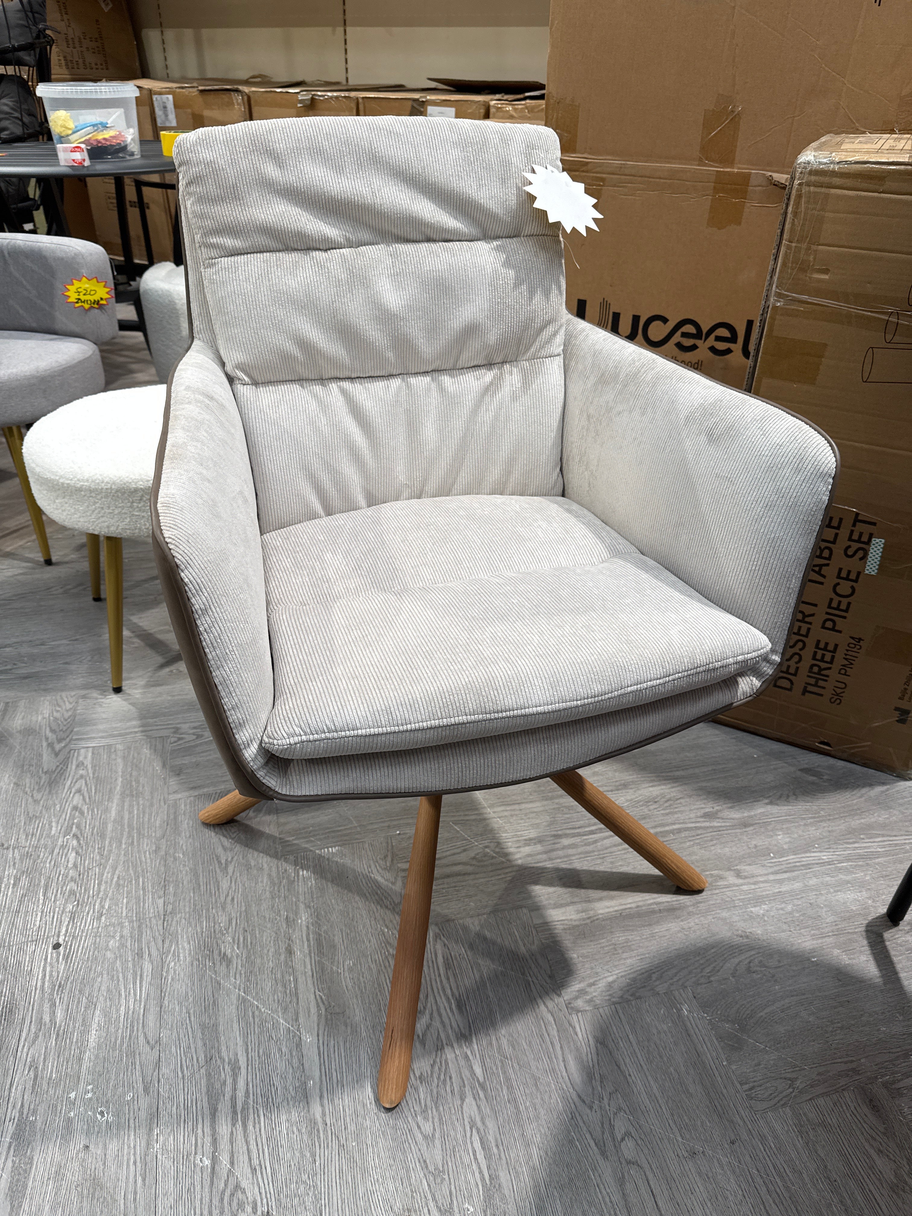 Modern Office Chair Accent Chair with Wooden Base