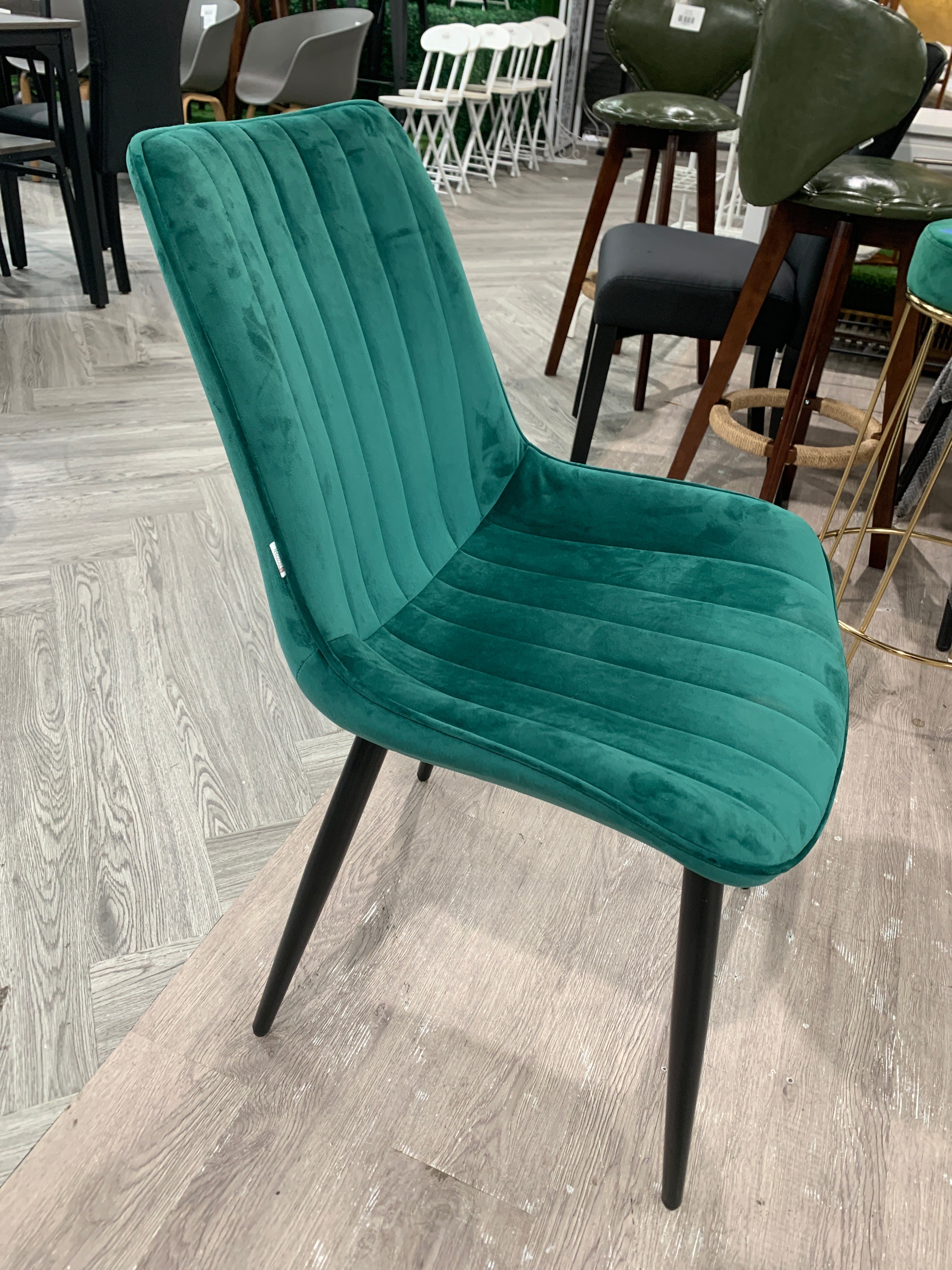 Velvet Upholstered Dining Chair Green 1PC