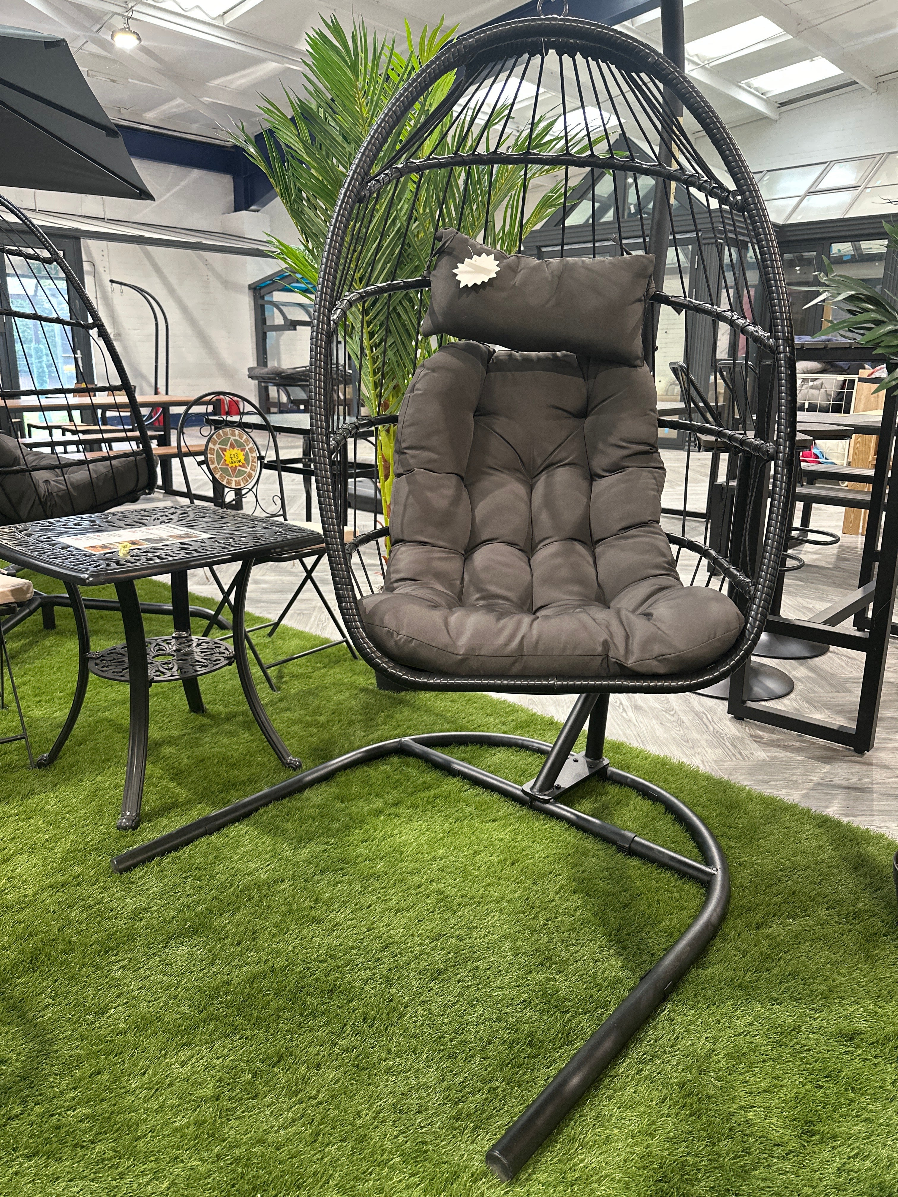 Outdoor Garden Hanging Egg Shaped Chair with U Shaped Base