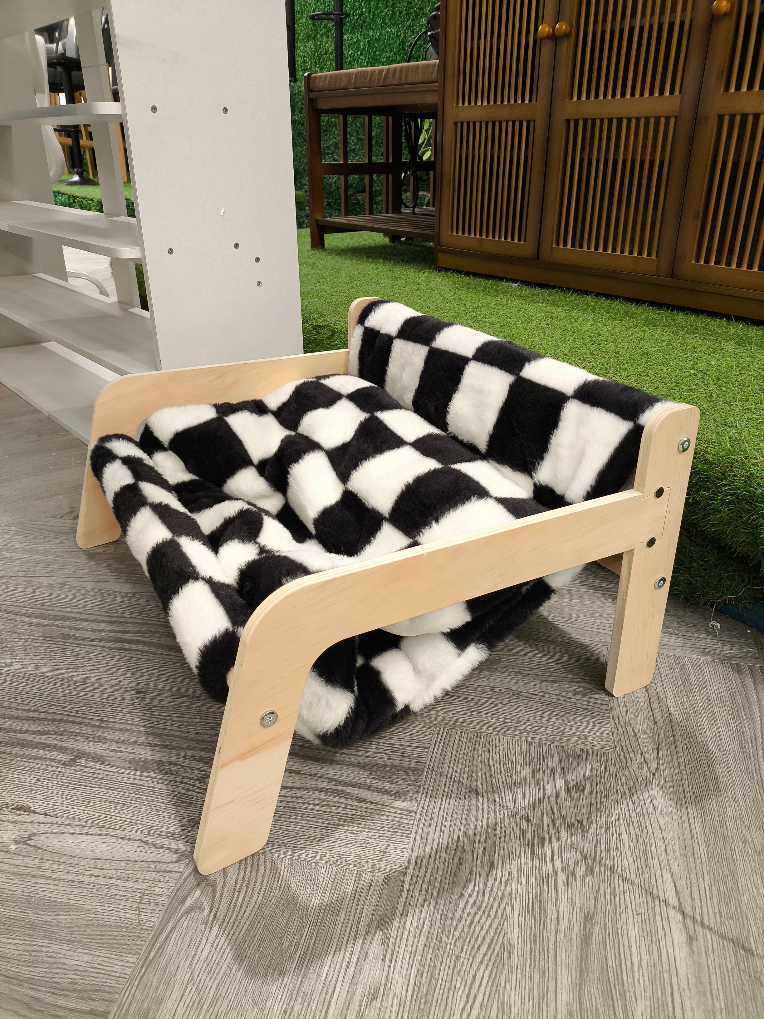Wooden Frame Pet Sofa with Removable Cover