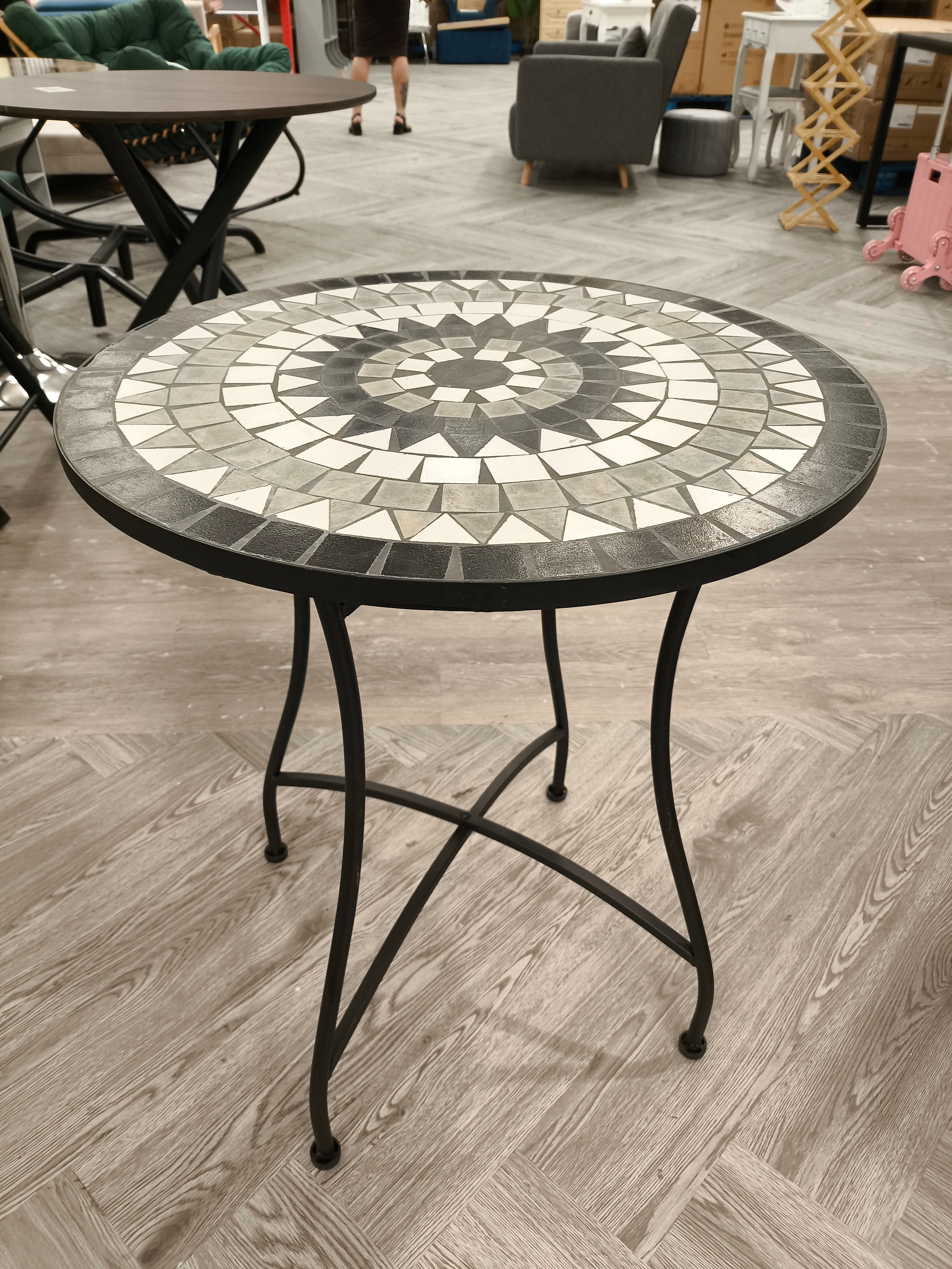 Round Outdoor Bistro Table