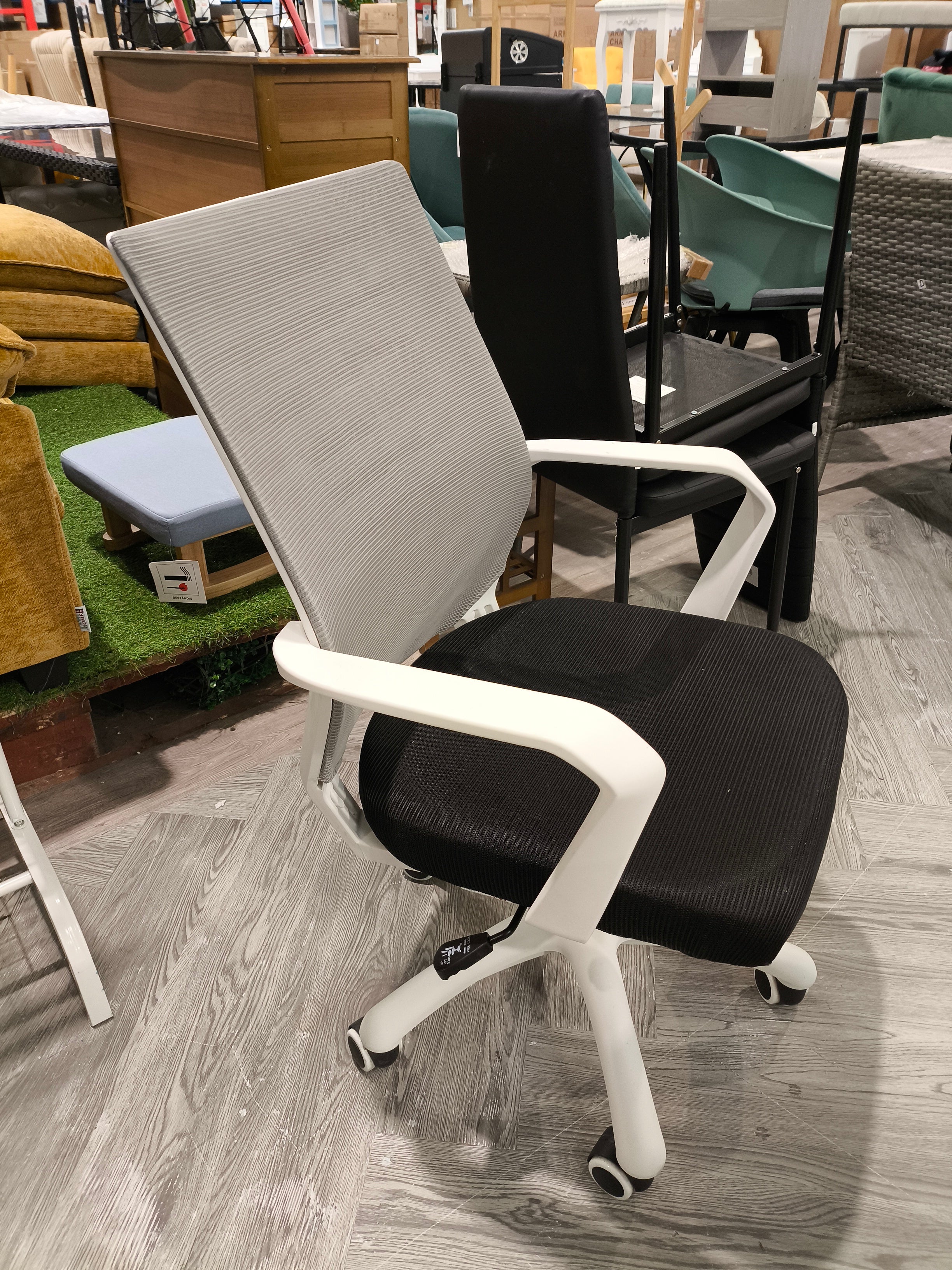 Ergonomic Height Adjustable Swivel Office Chair Grey